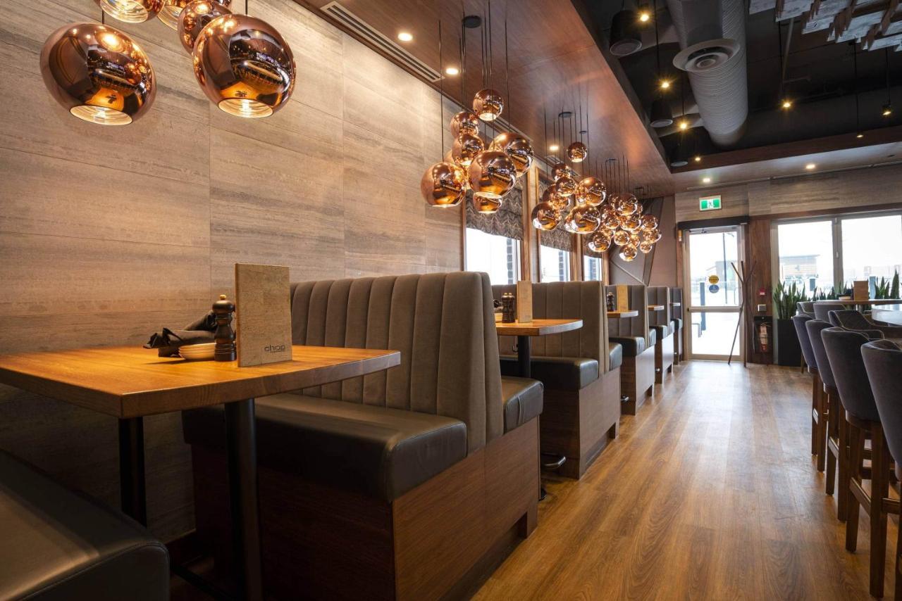 Sandman Signature Sherwood Park Hotel エクステリア 写真