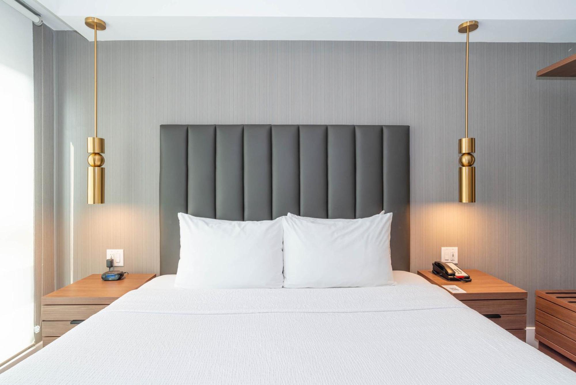 Sandman Signature Sherwood Park Hotel エクステリア 写真