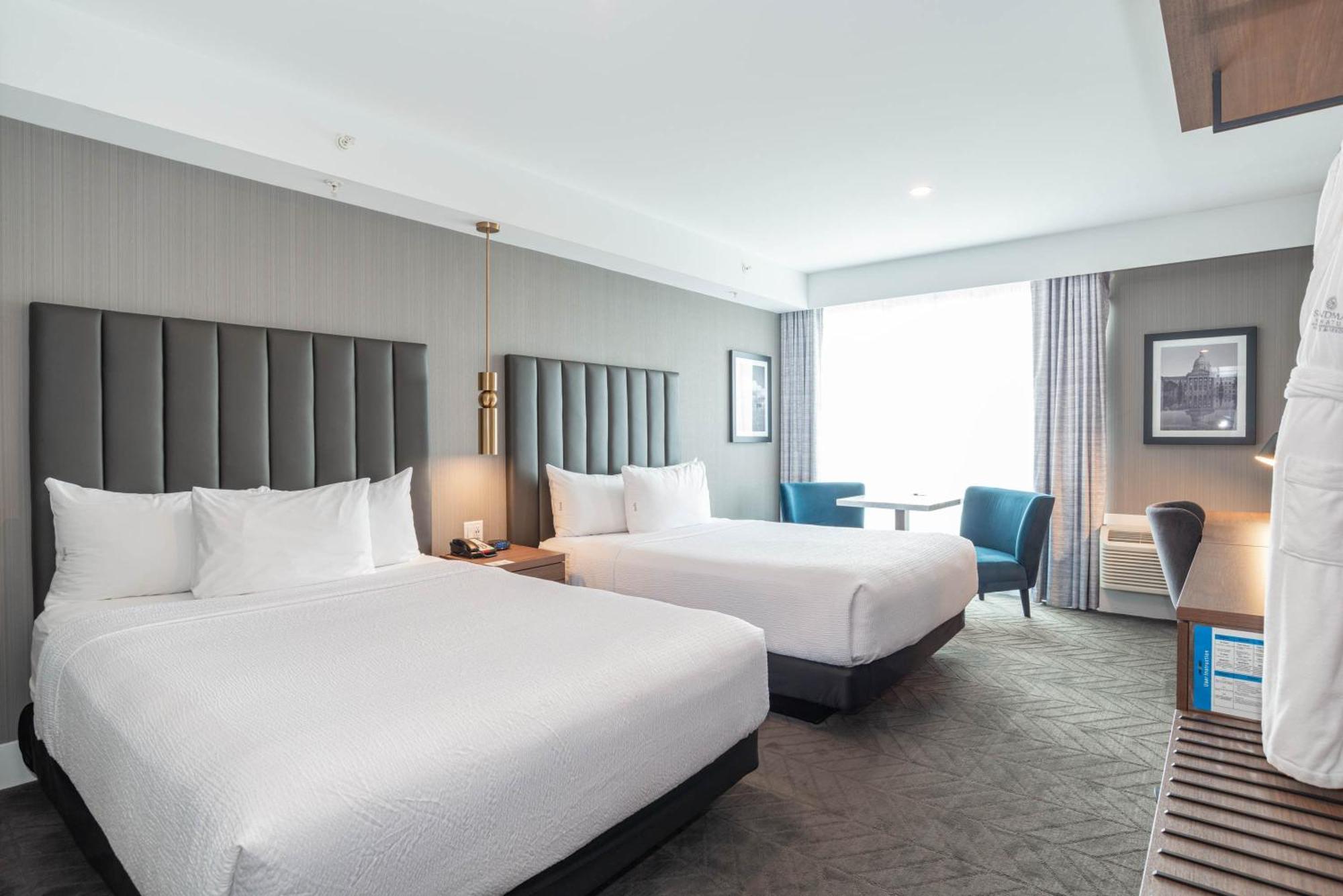 Sandman Signature Sherwood Park Hotel エクステリア 写真