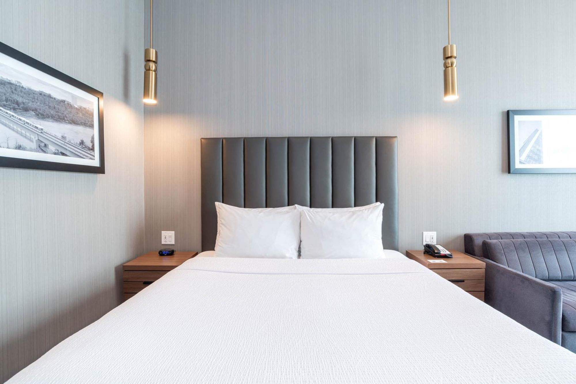 Sandman Signature Sherwood Park Hotel エクステリア 写真